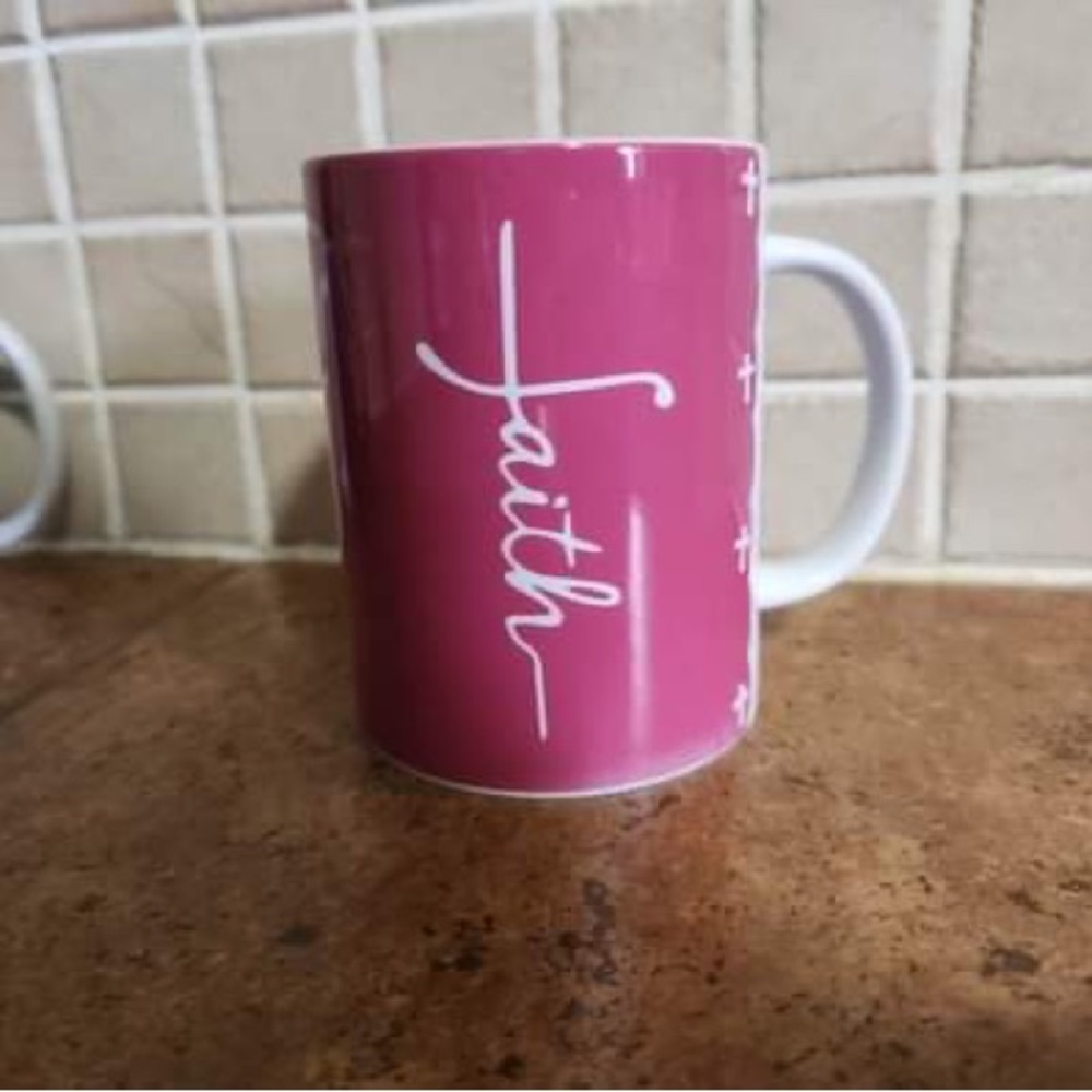 Faith moves mountains coffee mug.  It’s a 12oz